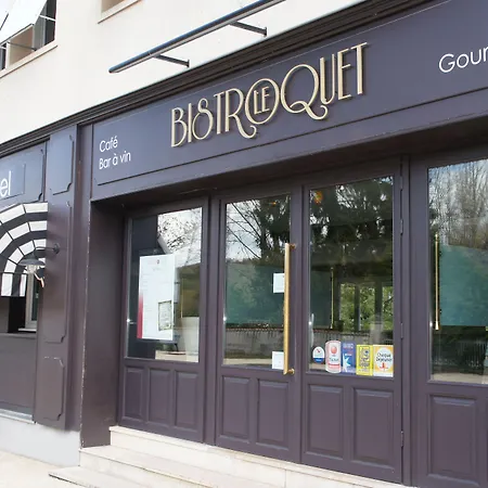 Le Bistroquet Hotel